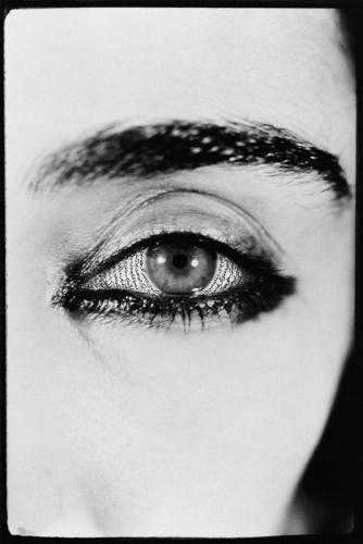 ArtChart | Offered eyes by Shirin Neshat