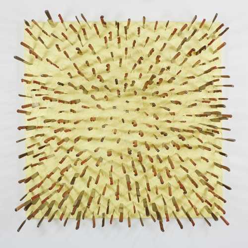 آرت چارت | چاقوی چوبی روی زمینه‌ی زرد از فرهاد مشیری