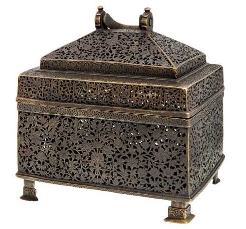 آرتچارت | جعبه جواهرات برنجی قاجار، ایران، مورخ ۱۲۷۱ق/۱۸۵۴م. از هنرمند ناشناس