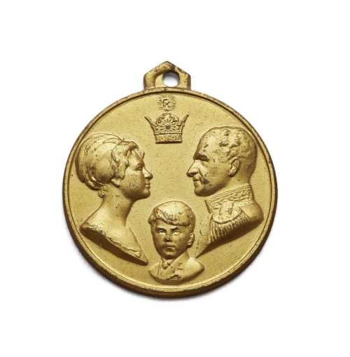 آرتچارت | مدال طلا به مناسبت تاجگذاری محمدرضا شاه و ملکه فرح از هنرمند ناشناس